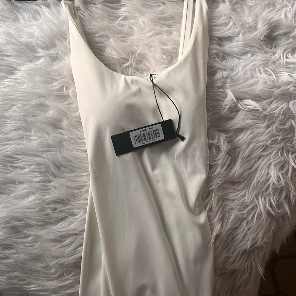 Savvi size Large Kuma tank. Brand new with tags.